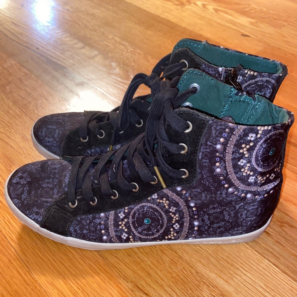 High top Desigual sneakers